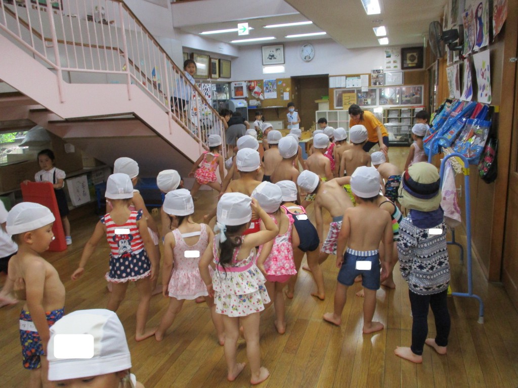 年少 水遊び 姫百合幼稚園 年少 水遊び 姫百合幼稚園